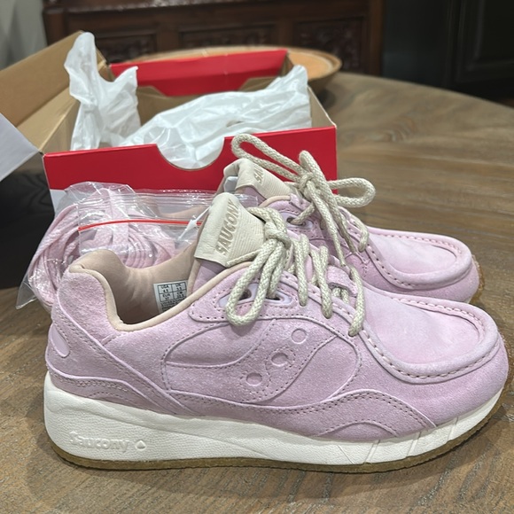 Saucony Shadow 6000 Sneakers Pink/Gum Women's 6 New in box - Picture 2 of 4